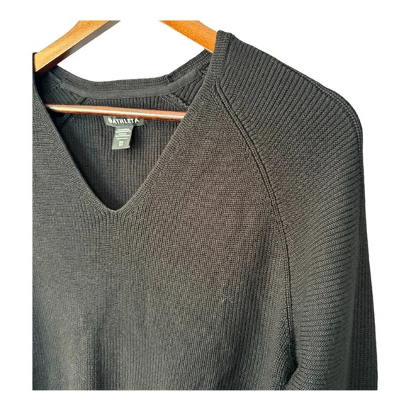 Athleta Black Wool Blend V Neck Sweater. EUC. Size XS - Picture 4 of 9